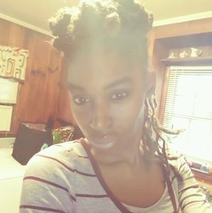 Meet your Posher, Sheena