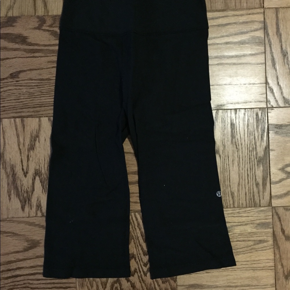 Lululemon cropped pants
