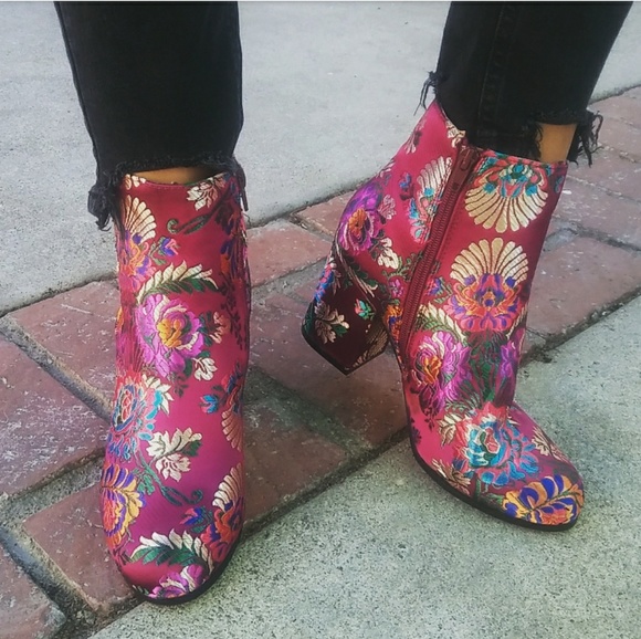 LAST PAIR!!//The Draya// Burgundy Satin bootie - Picture 2 of 8