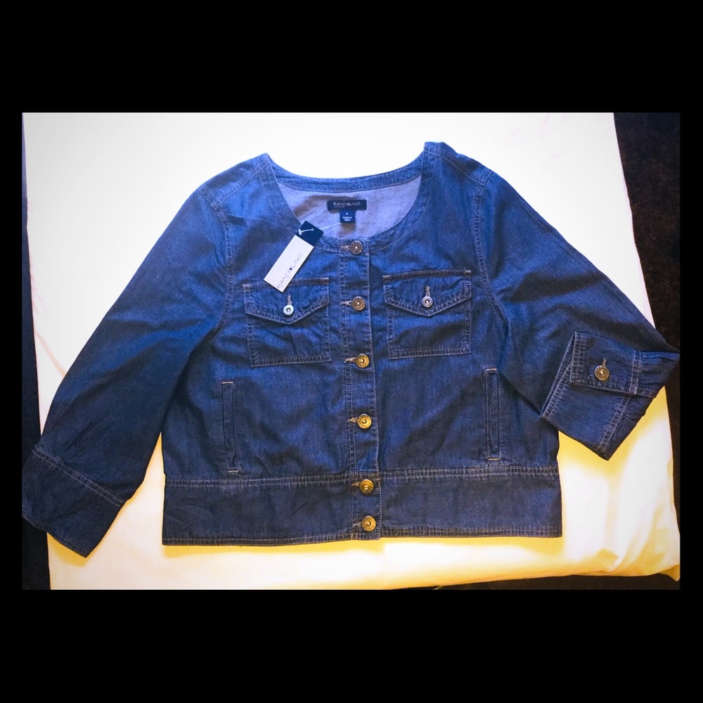 Cute Top by Bandolino. Dark Chambray Blouse Size M