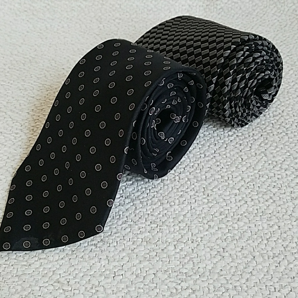 Izod Bundle of Two 100% Silk Classic Neck Ties