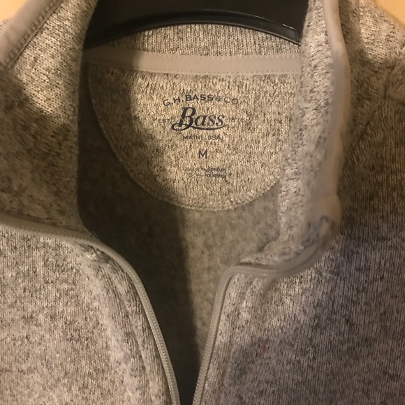 G.H. Bass women's Gray sleeve less vest. NEW - Picture 2 of 4