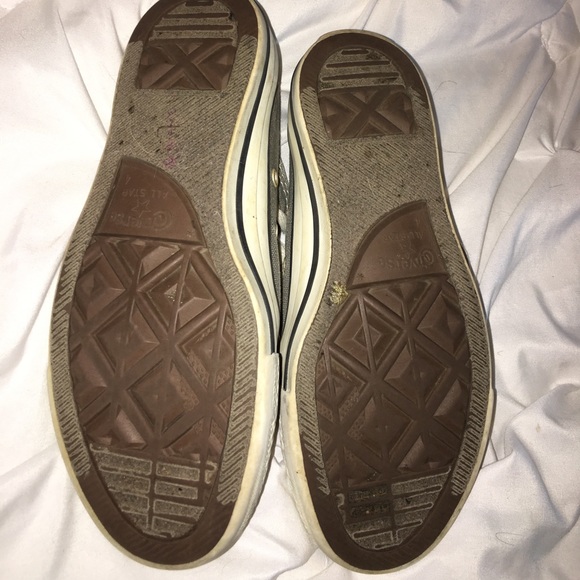 Converse - Picture 2 of 3