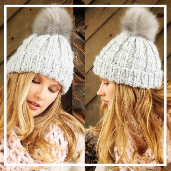 SOLD OUT // Cable Knit Faux Fur Pompom Beanie - Picture 2 of 6