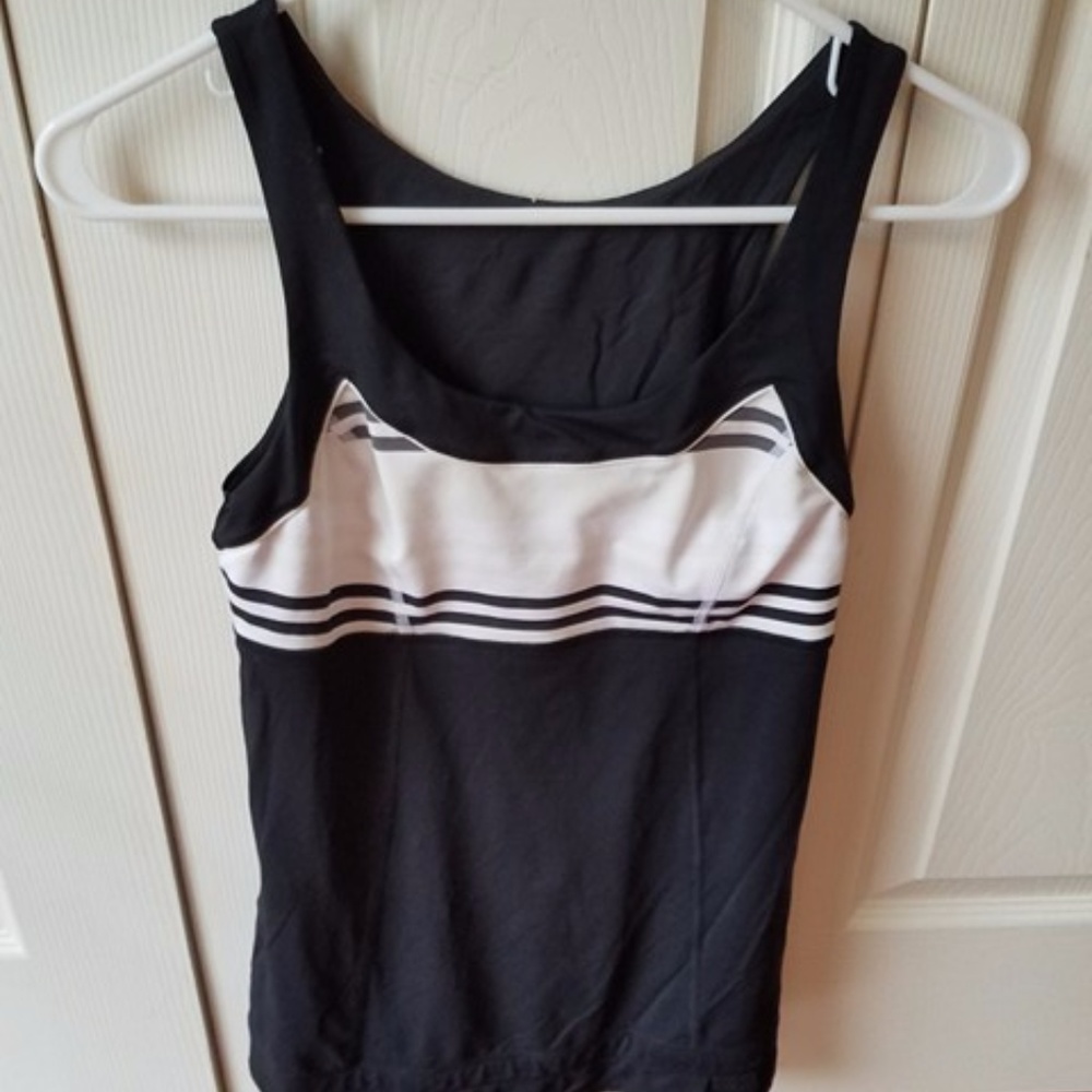 LULULEMON Yoga Tank Top- Black & white Size 2