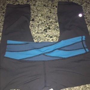 Wunder Under Great condition Lululemon crop
