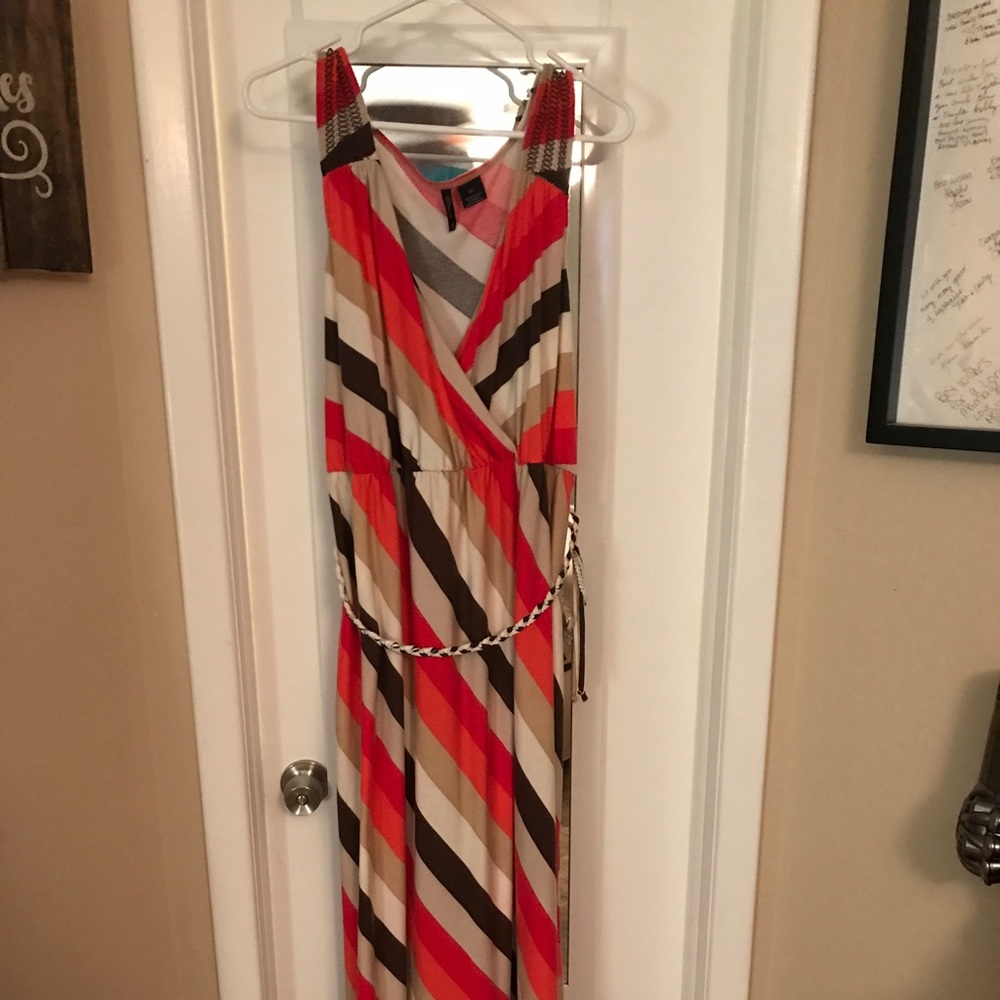 Maxi stripped dress with belt