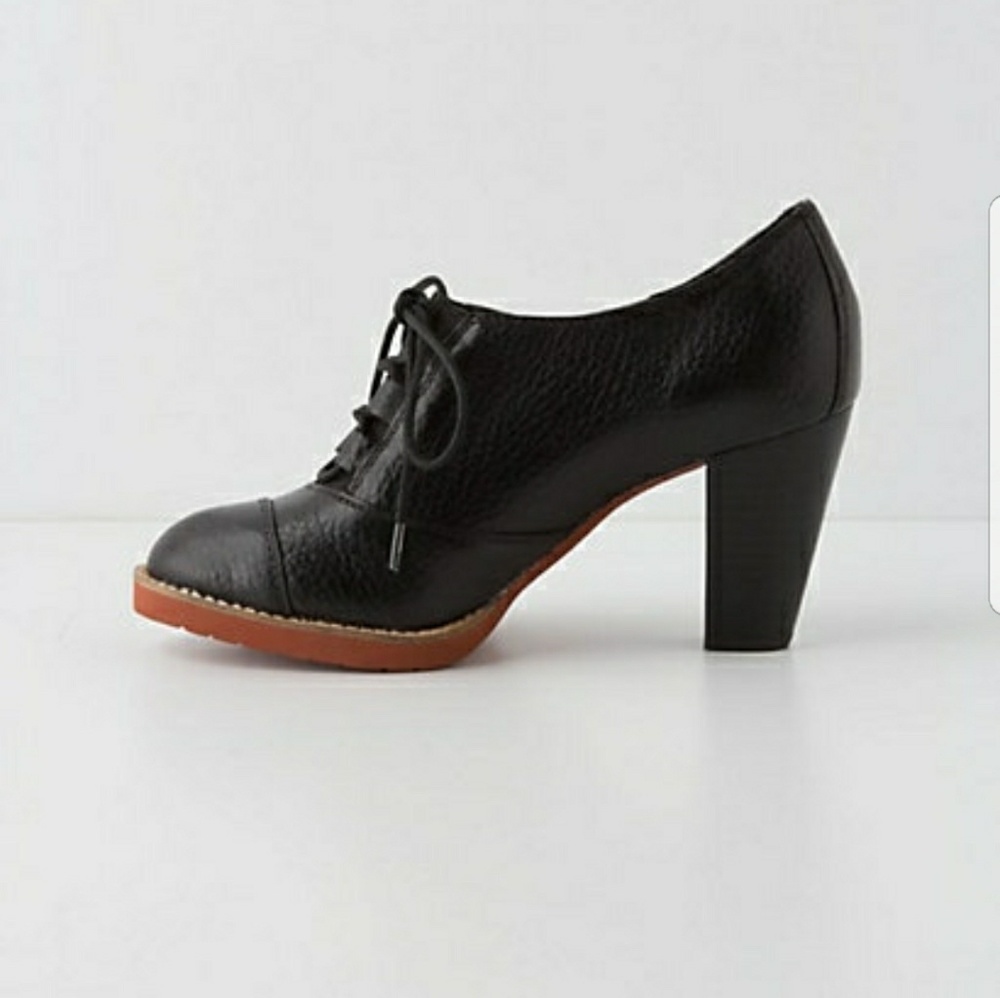 ISO Anthropology Bass Oxford style booties