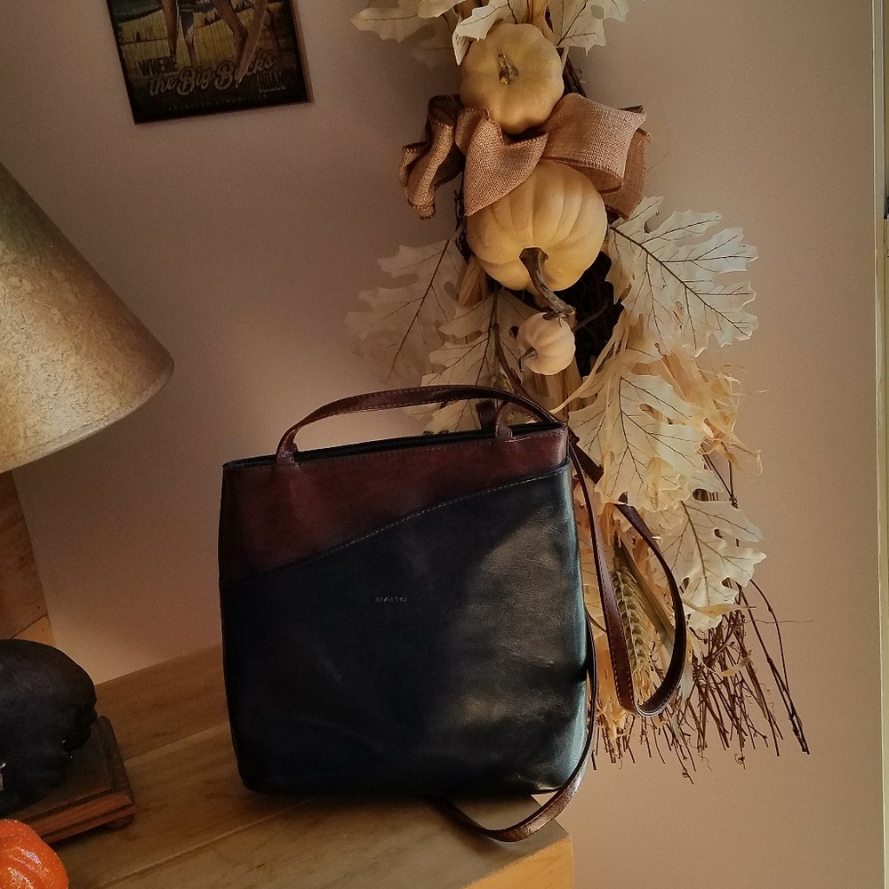 Rialto Crossbody Blk/Brn Italian Leather Purse EUC