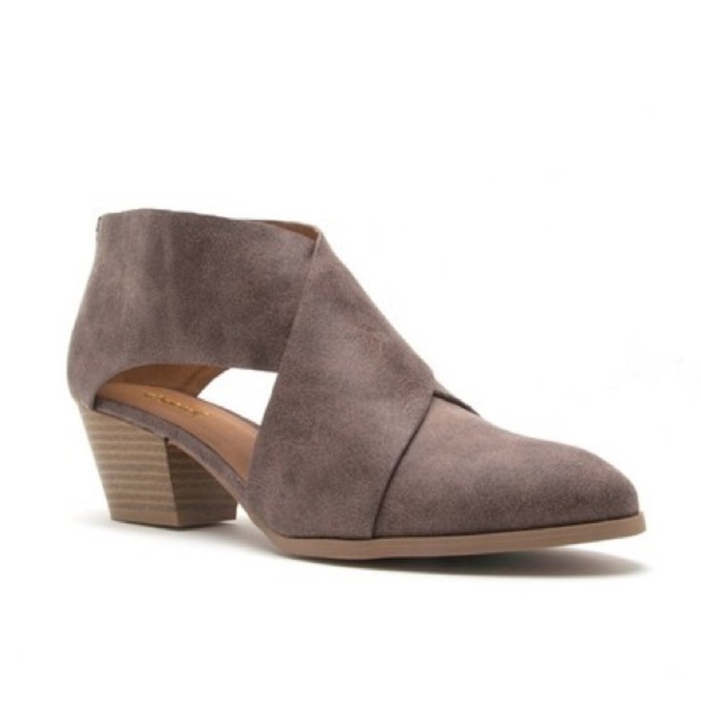 LAST PAIR SIZE 8! Fall Bootie - Picture 7 of 7