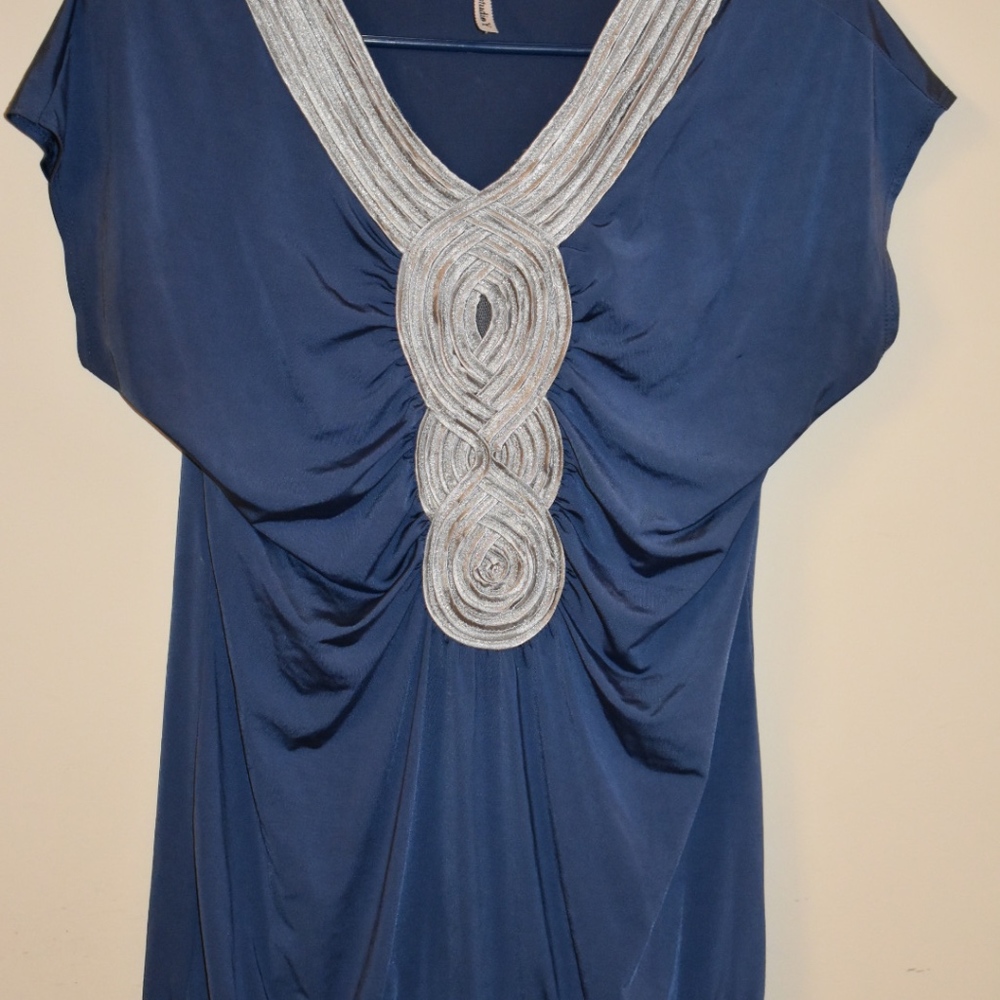 Studio Y - Picture 2 of 2