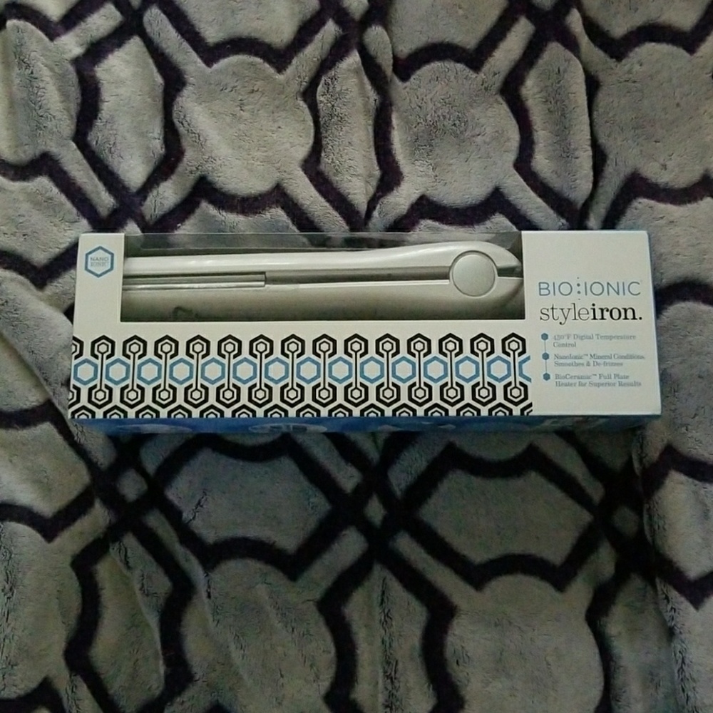 Bio; Ionic Style Iron