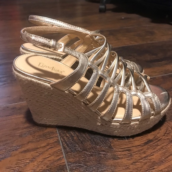 Gold Wedge Size 7 - Picture 2 of 4