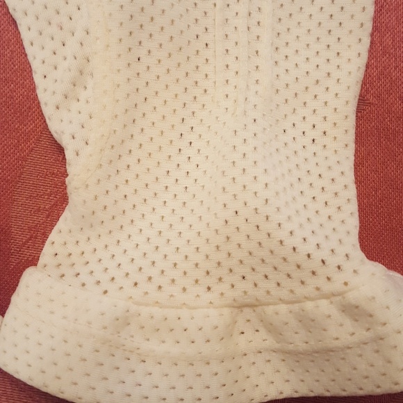 Vintage Elegant Ivory Ladies Gloves. 7 - Picture 3 of 6