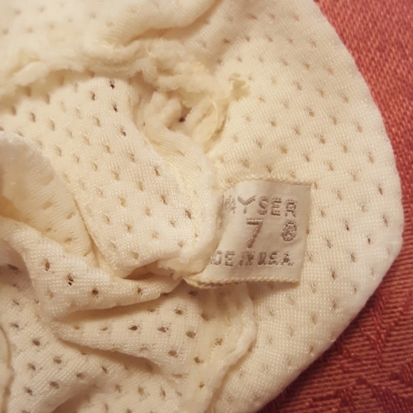 Vintage Elegant Ivory Ladies Gloves. 7 - Picture 6 of 6