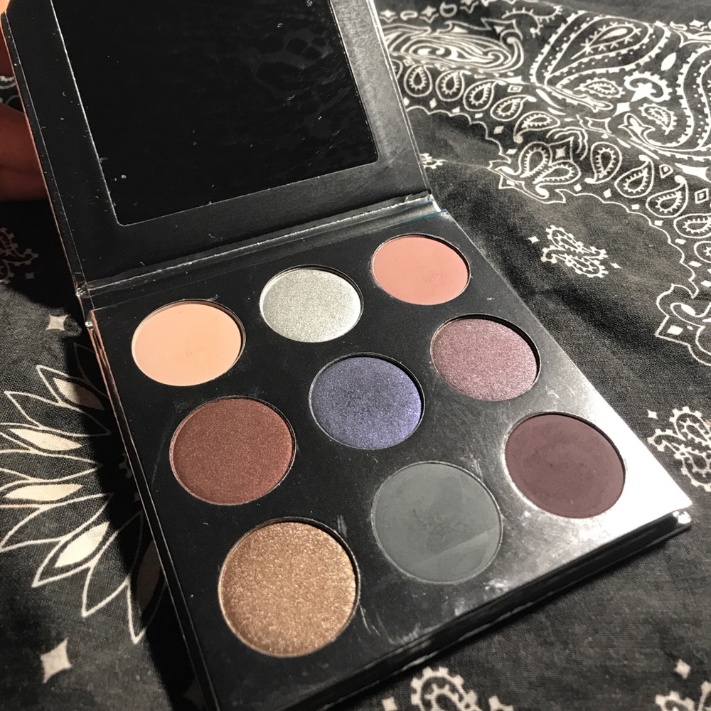 Kylie Cosmetics Holiday Eyeshadow Palette