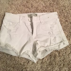 White denim Abercrombie shorts (low rise)