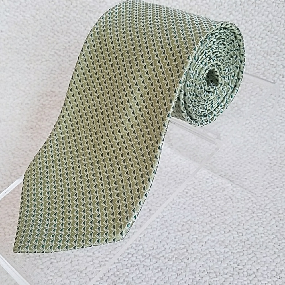 IZOD 100% silk green and blue neck tie