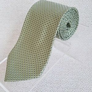 IZOD 100% silk green and blue neck tie