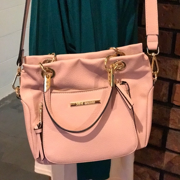 Steve Madden Handbags - Steve Madden cross body handbag NWOT peach