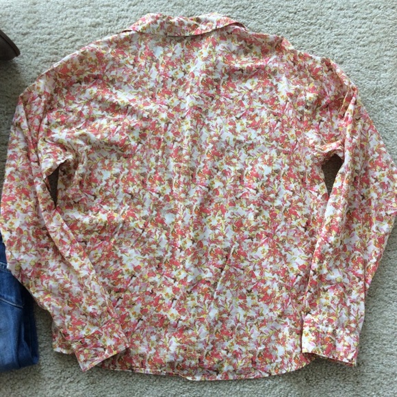 LOFT Floral Button Front Top - Picture 4 of 4