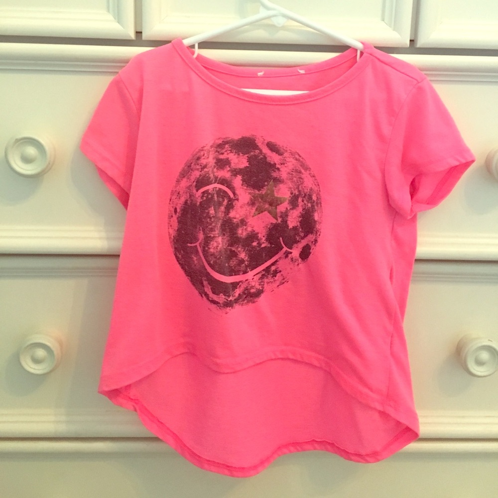 Pink shirt with smile