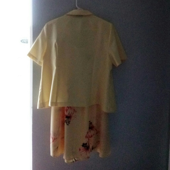 2 pc Set - Picture 3 of 5