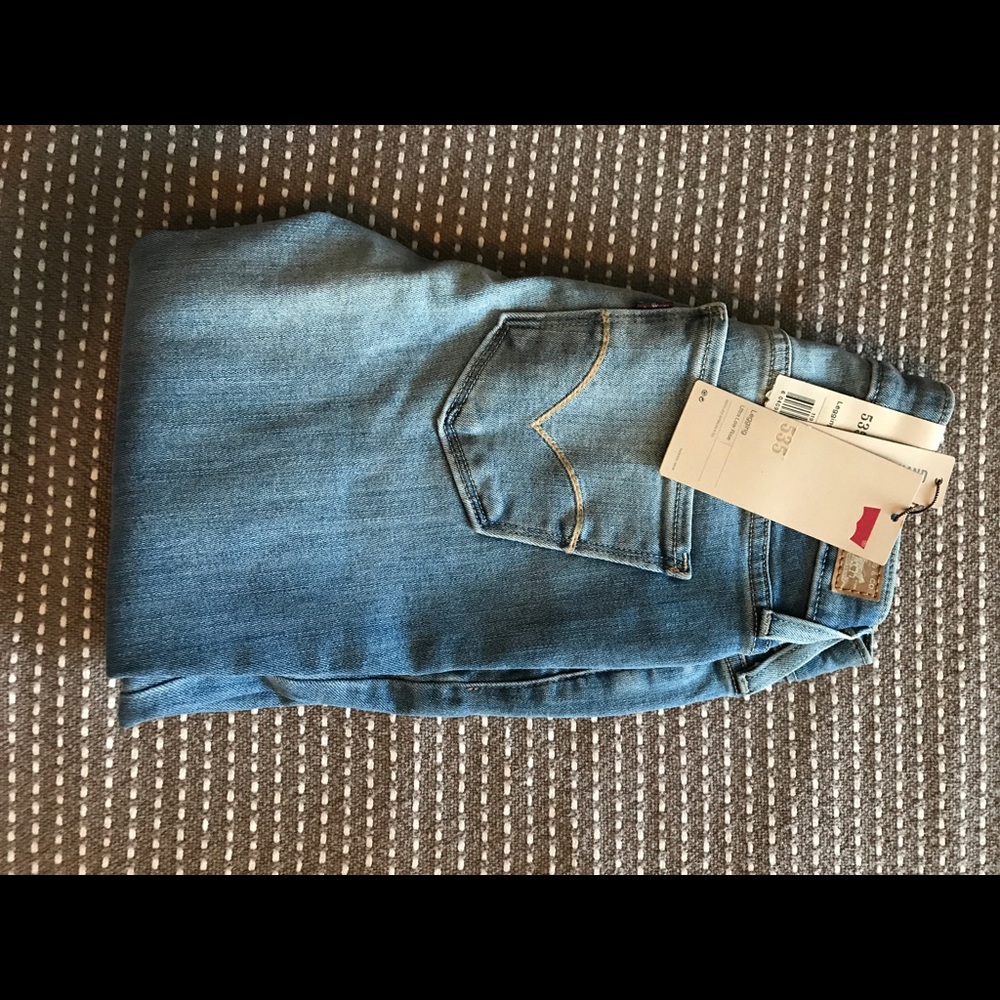 Levi jeans