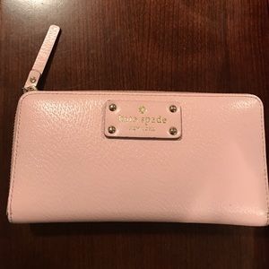 Light Pink Kate Spade Wallet! Lightly used