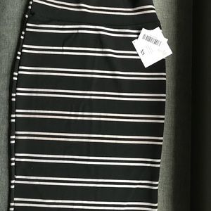 XS Lularoe Cassie