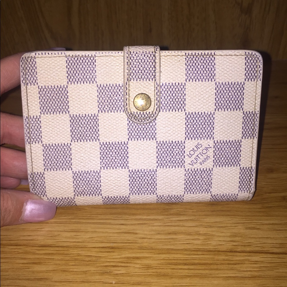 Authentic LouisVuitton Damier Azur Kisslock wallet