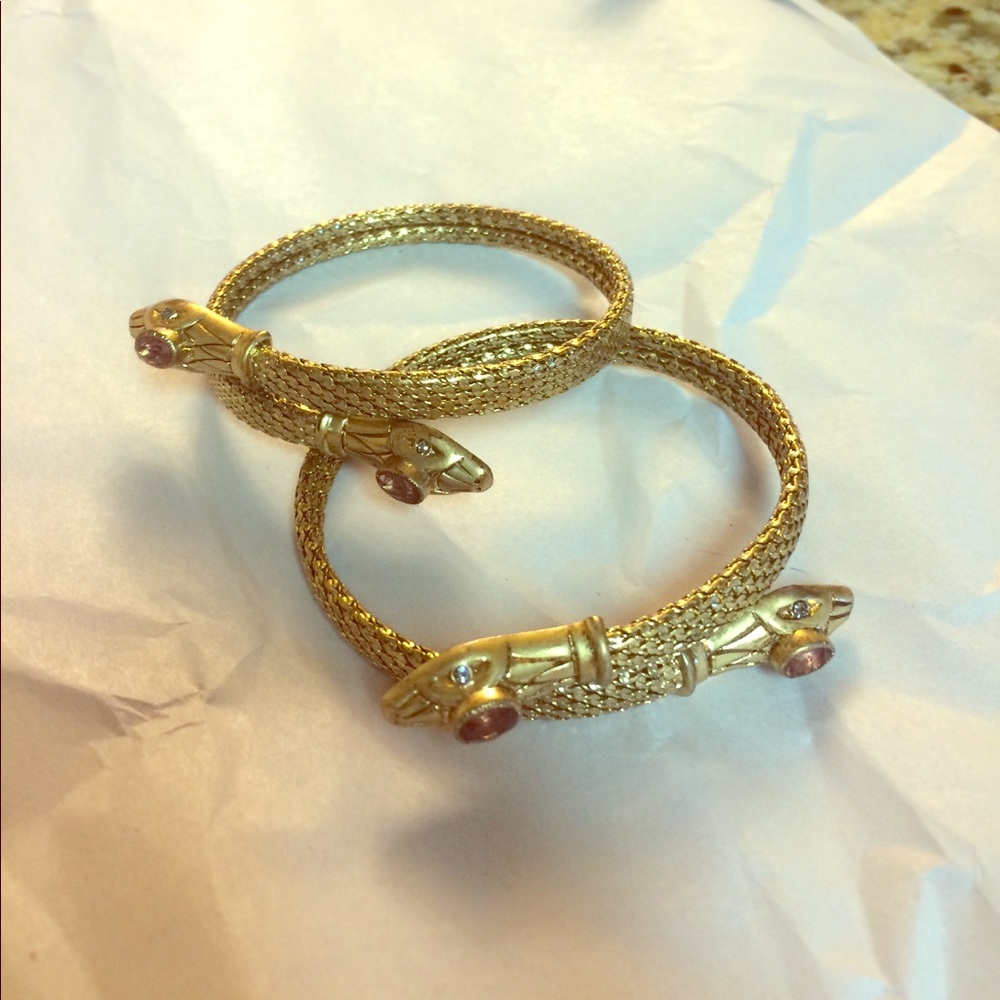 (2) cobra coil stretch bracelets Stella and dot