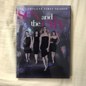 SEX AND THE CITY • Complete First Season