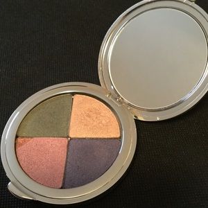 Eyeshadow Compact