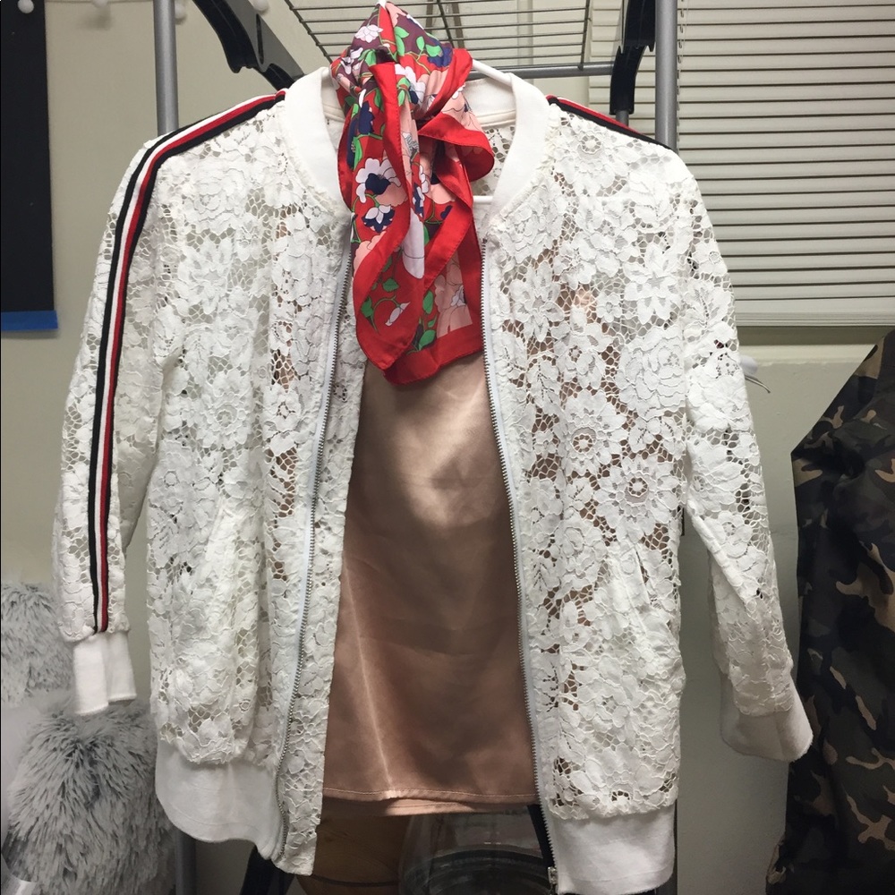 HALF OFF🔥NWOT Designer Lace Jacket