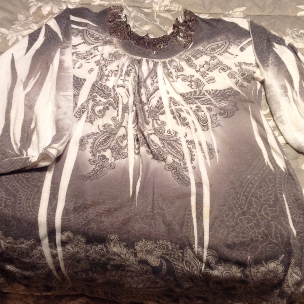 Pretty cream and Brown print top