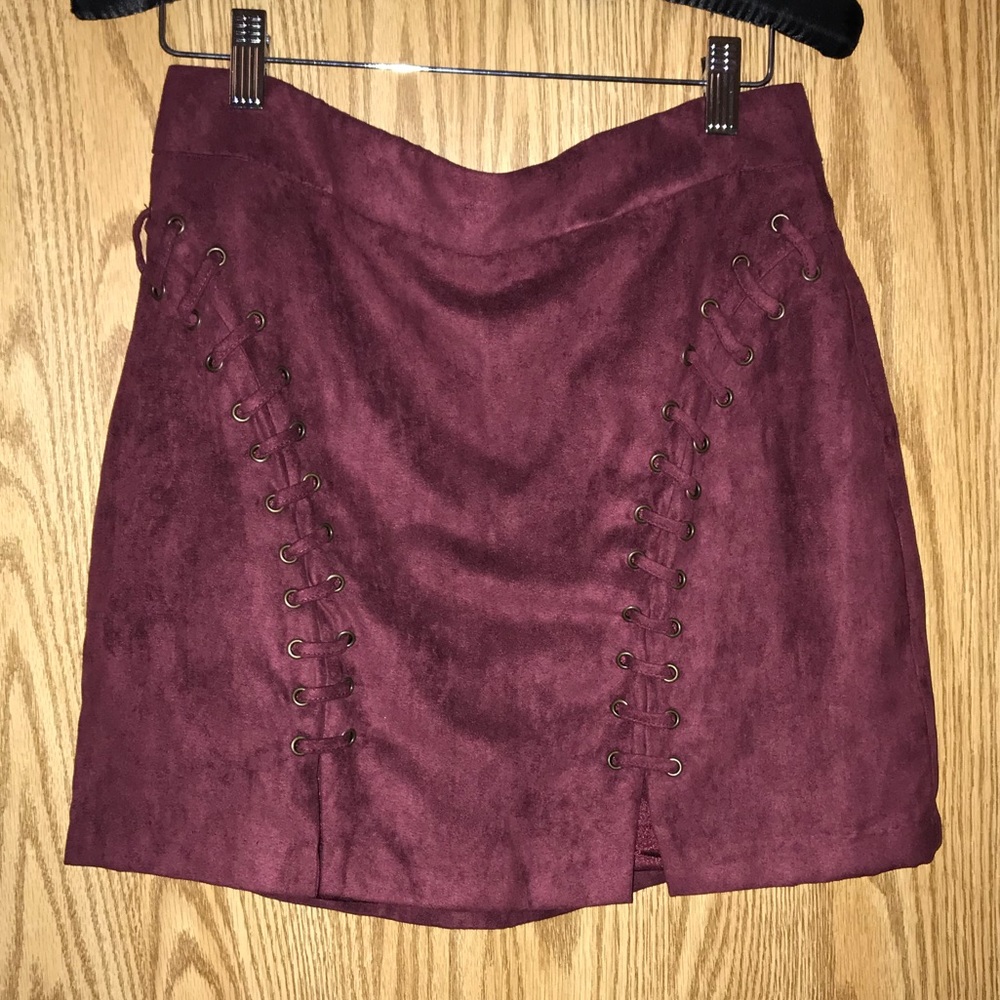 Red suede skirt Forever 21