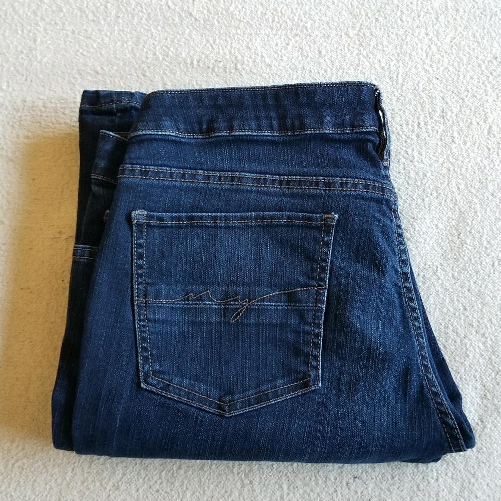 New York & Company Soho Curvy Boot Cut Dark Wash