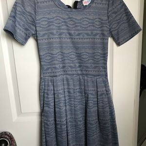 XS Lularoe Amelia