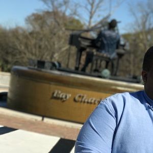 Meet your Posher, Darien