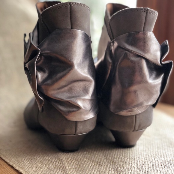 🌸HOST PICK Poetic Licence Booties - Picture 3 of 6