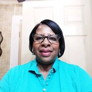 Meet your Posher, Beverly