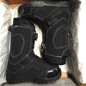 Womens Snowboard Boots - Size 7 - Black