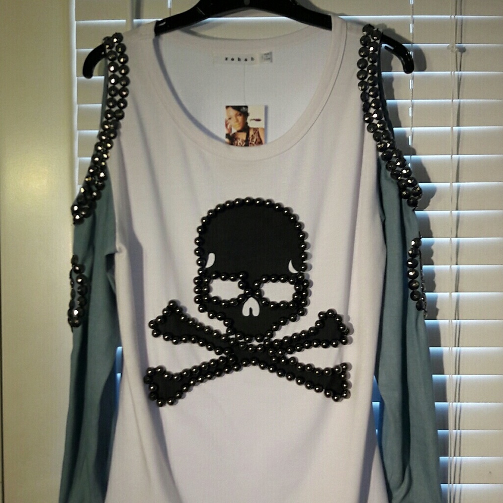 NWT Skull Top