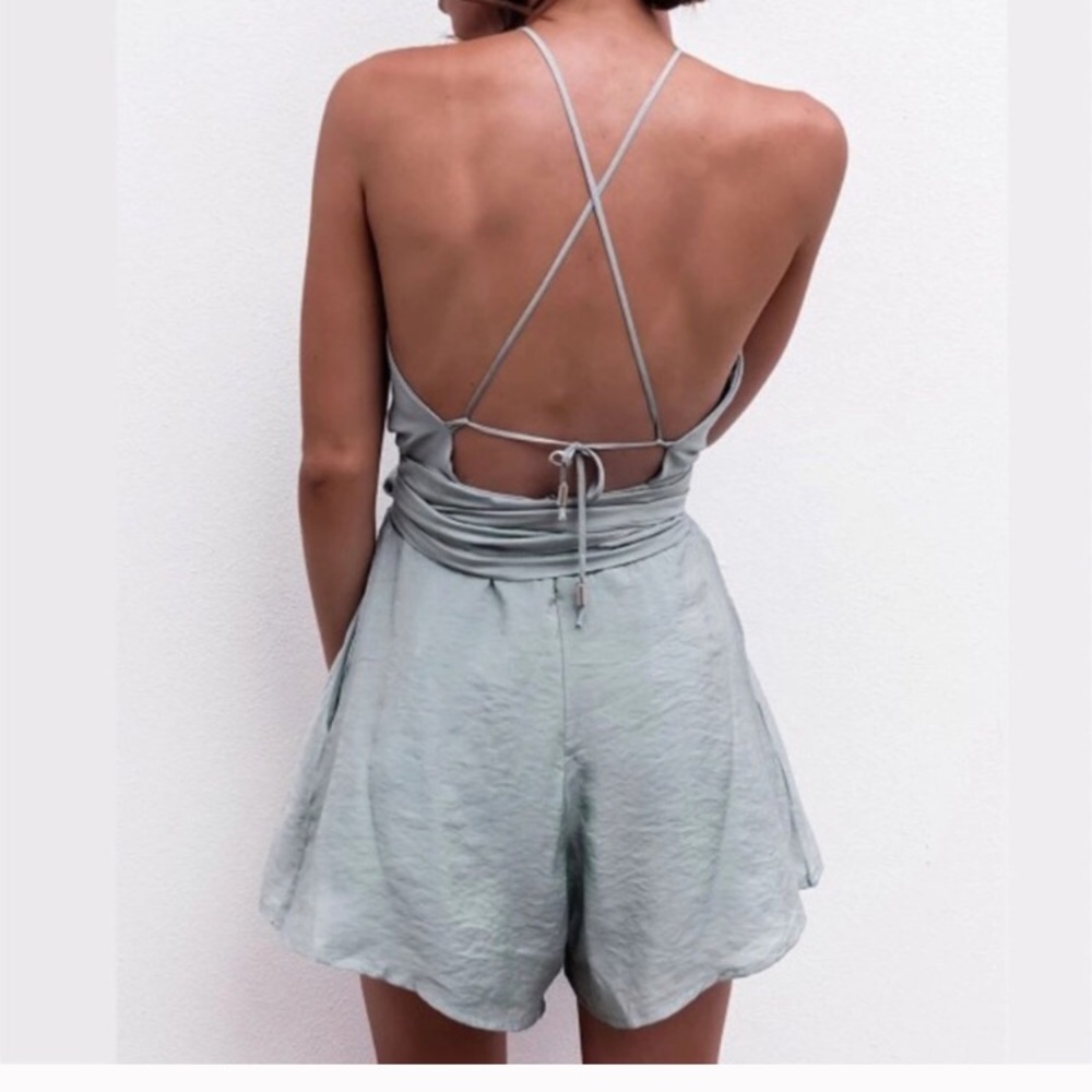 Gray Halter Tie Romper - Picture 3 of 7
