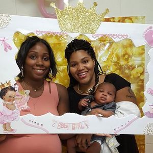 Meet your Posher, Dominique