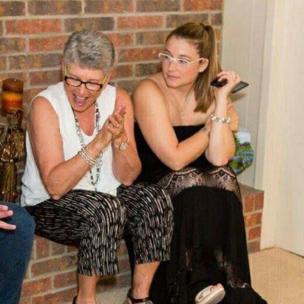 Meet your Posher, Dena