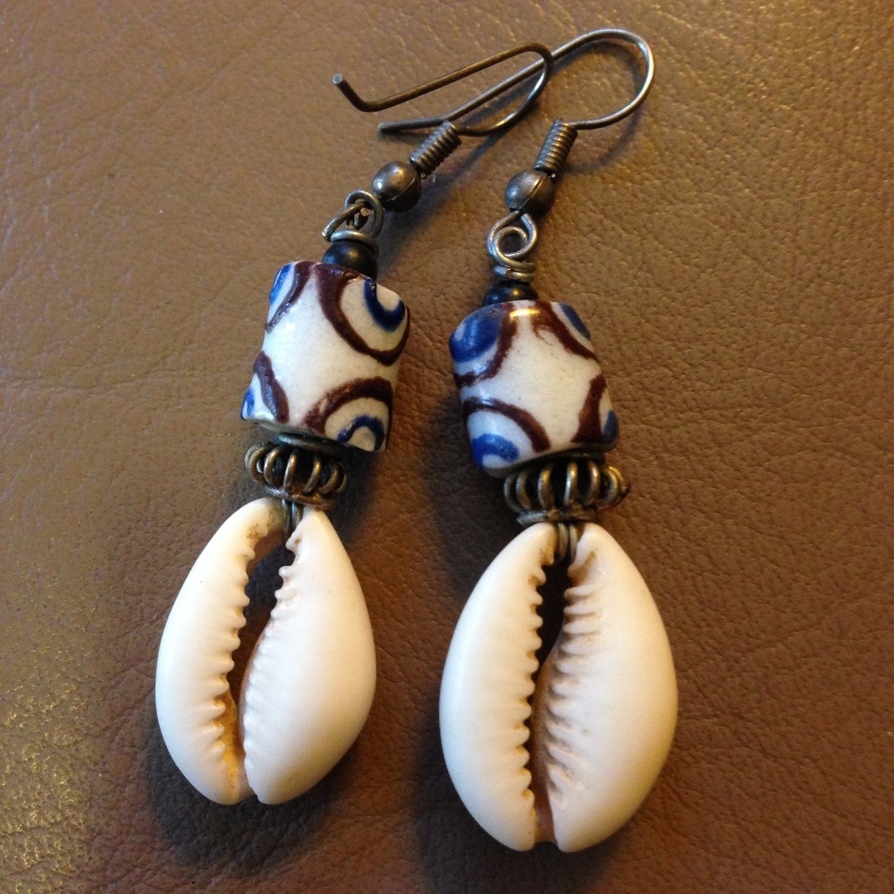 New Without Tags Cowrie Shell Earrings