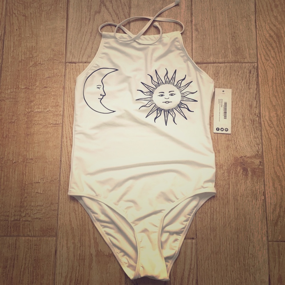 NWT Boohoo White Swim Set