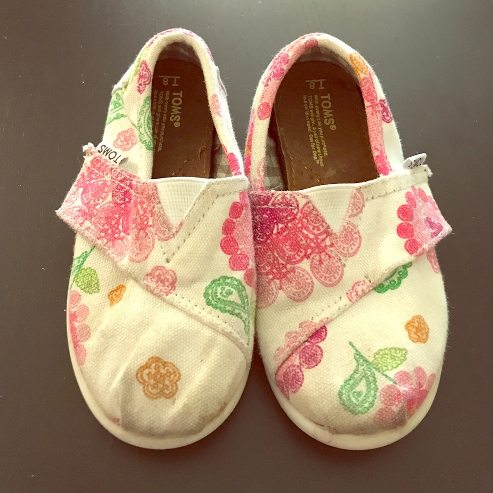 Tiny Toms